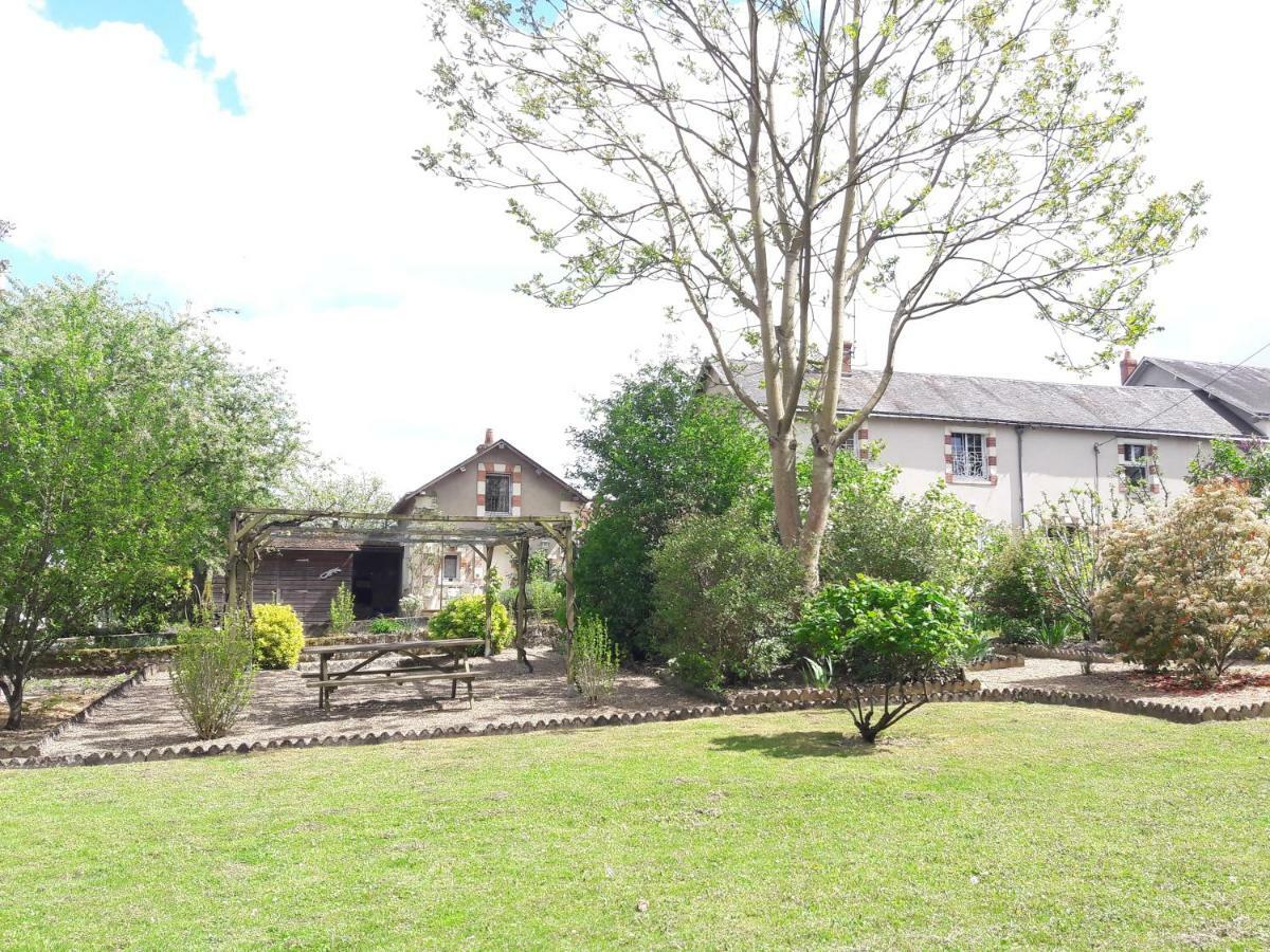 Chambres D'Hotes Le Clos De La Touche Cheille Luaran gambar